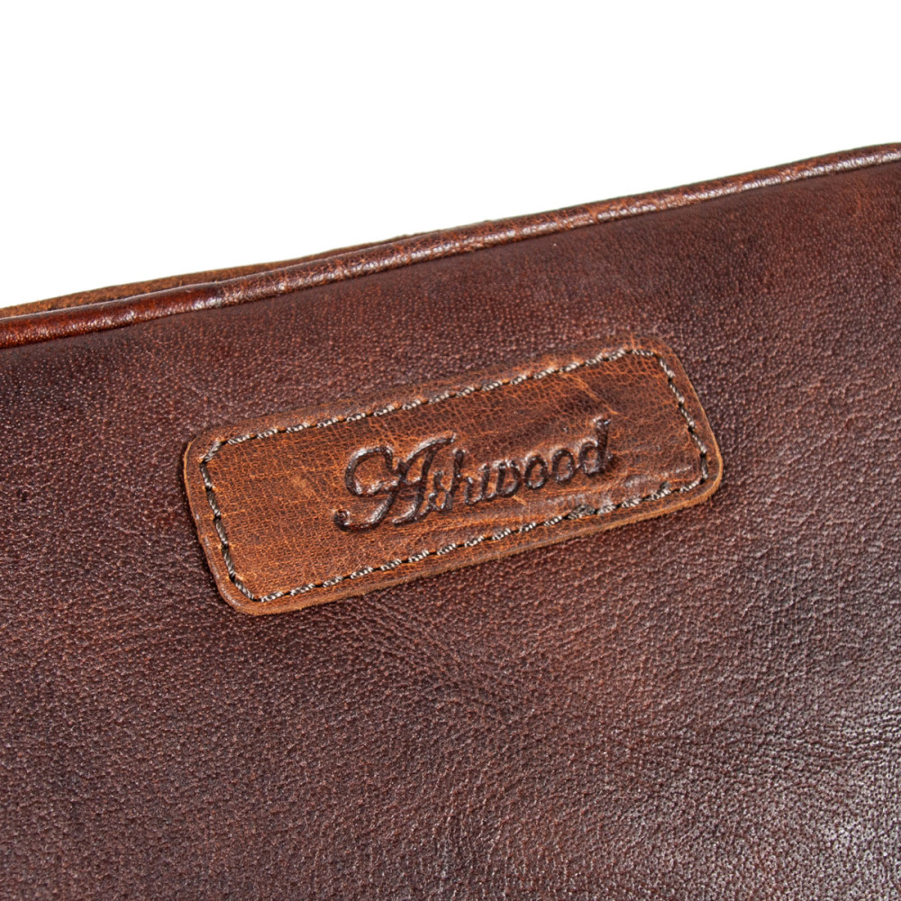 Коричневий шкіряний несесер Ashwood G37 Brn