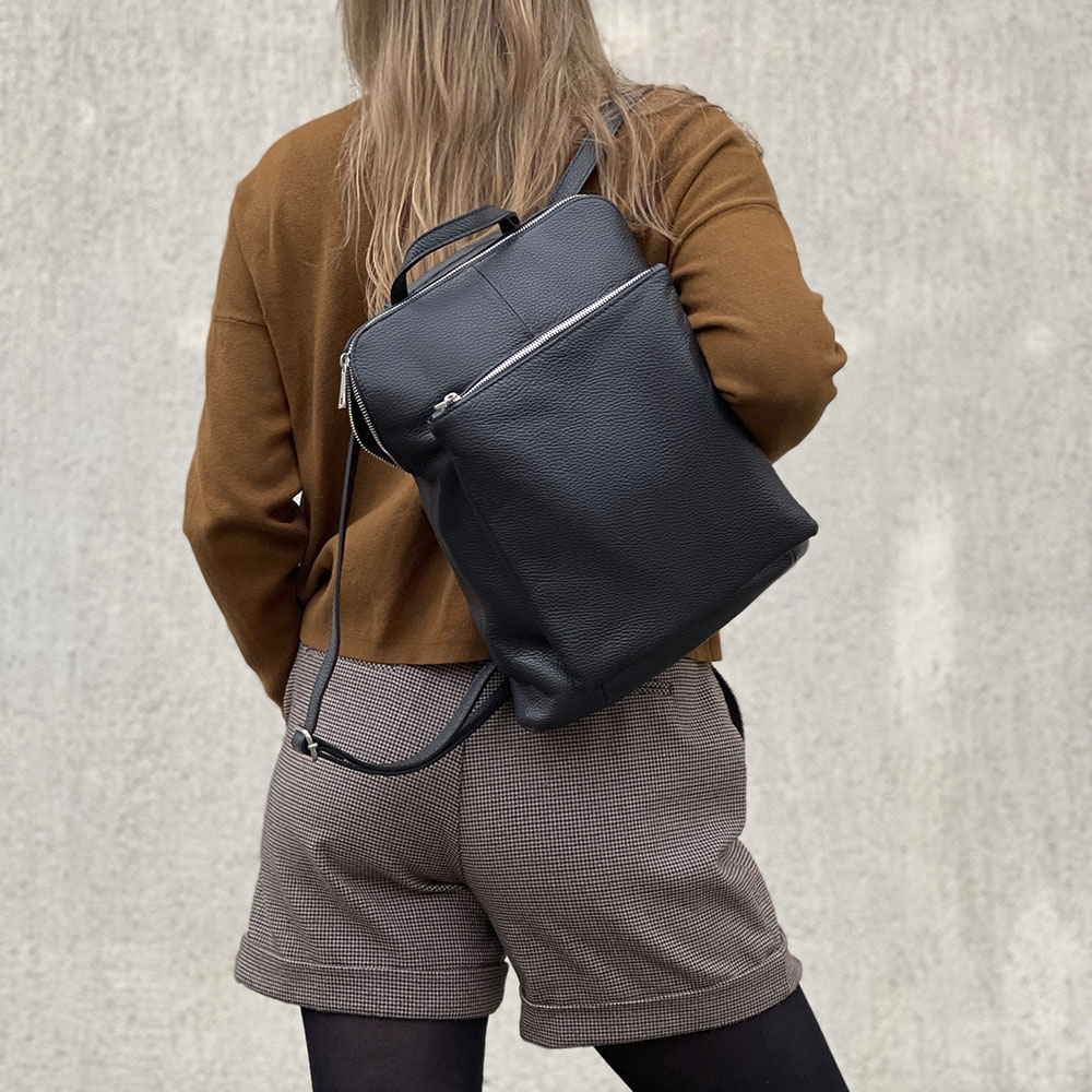 Жіноча сумка-рюкзак Tony Perotti Borsa CA04C-21BK nero