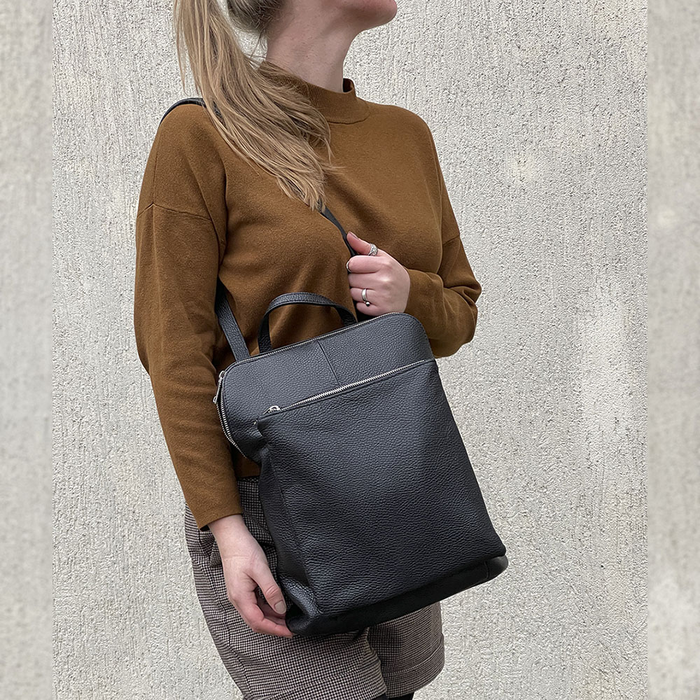 Жіноча сумка-рюкзак Tony Perotti Borsa CA04C-21BK nero